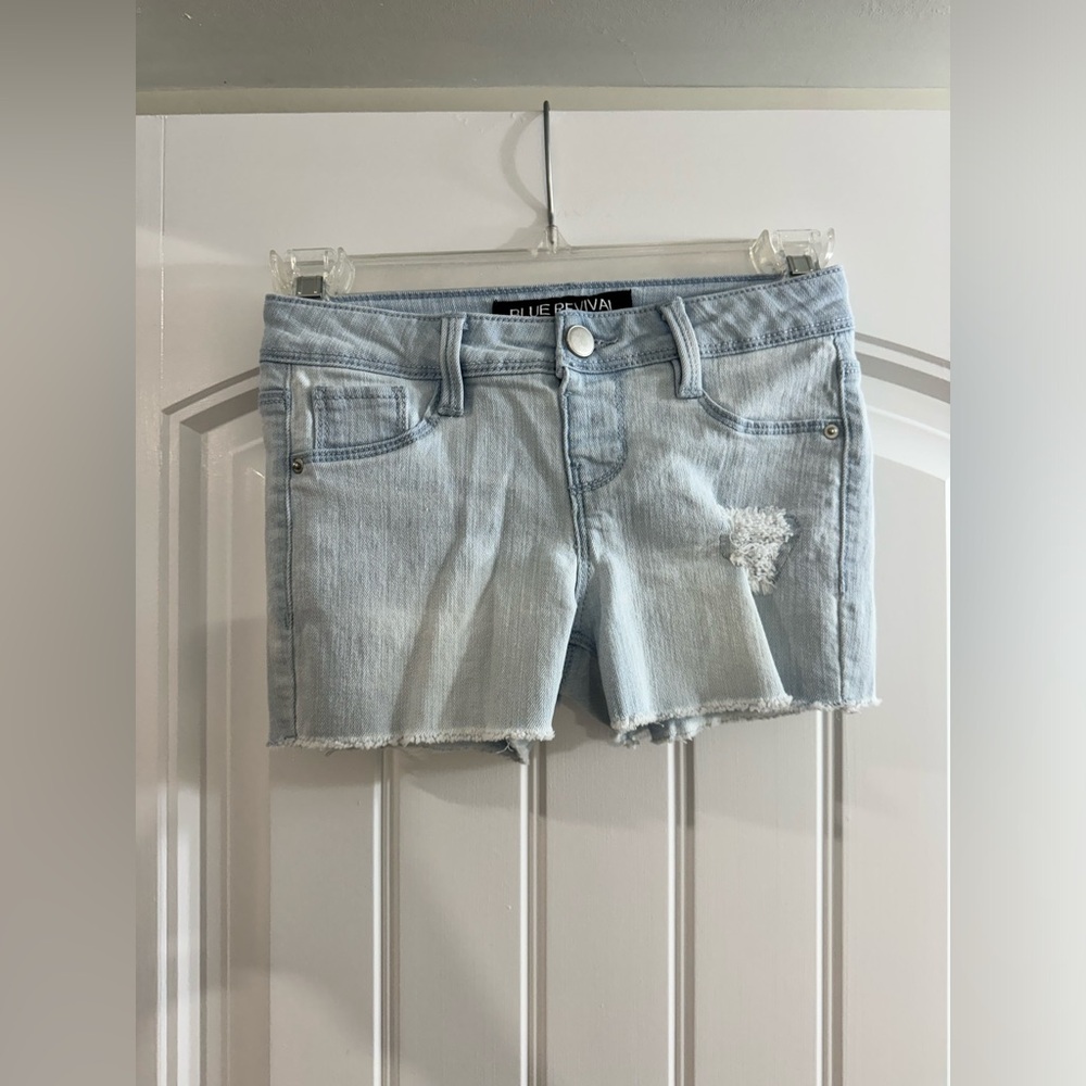 Blue Revival Jean Shorts                     Kids Size- 7